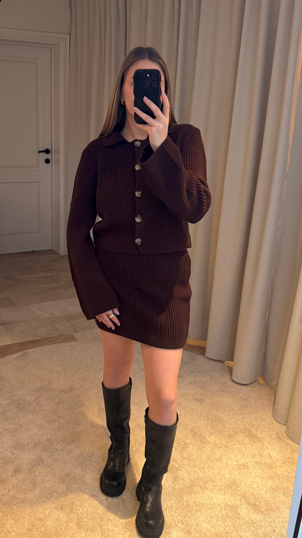 Sara set