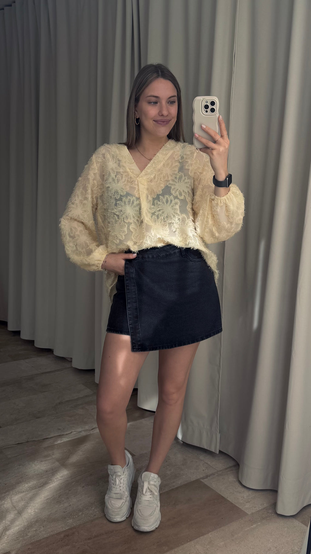 Emma Blouse met V-Hals