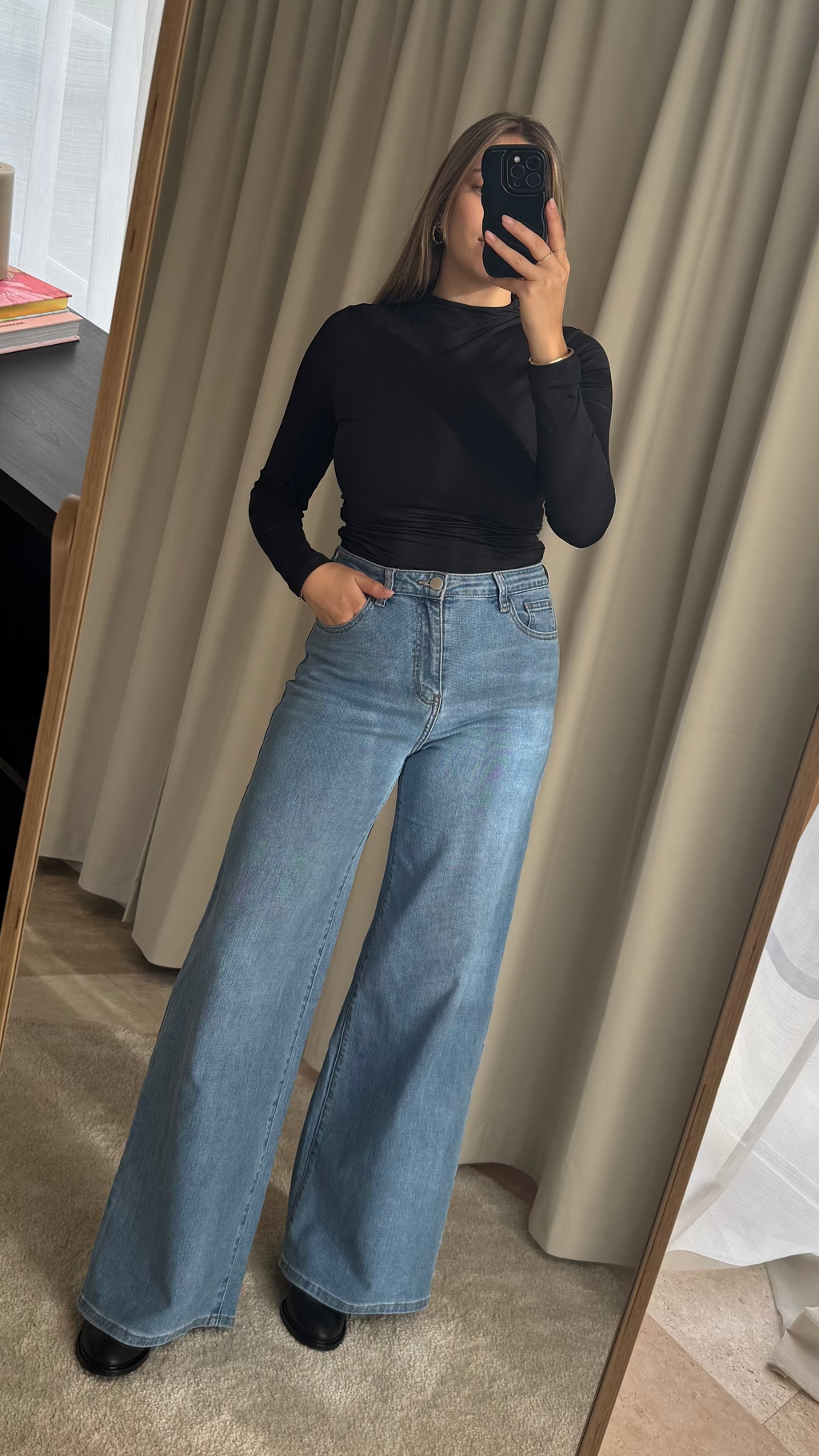 Lola wide leg jeans