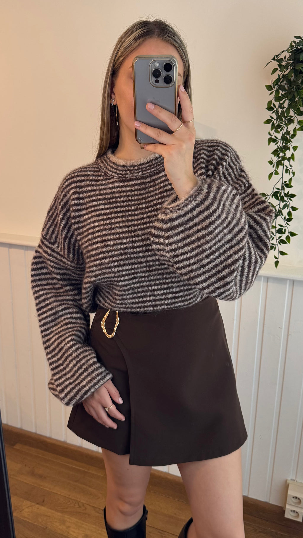 Ishi skort