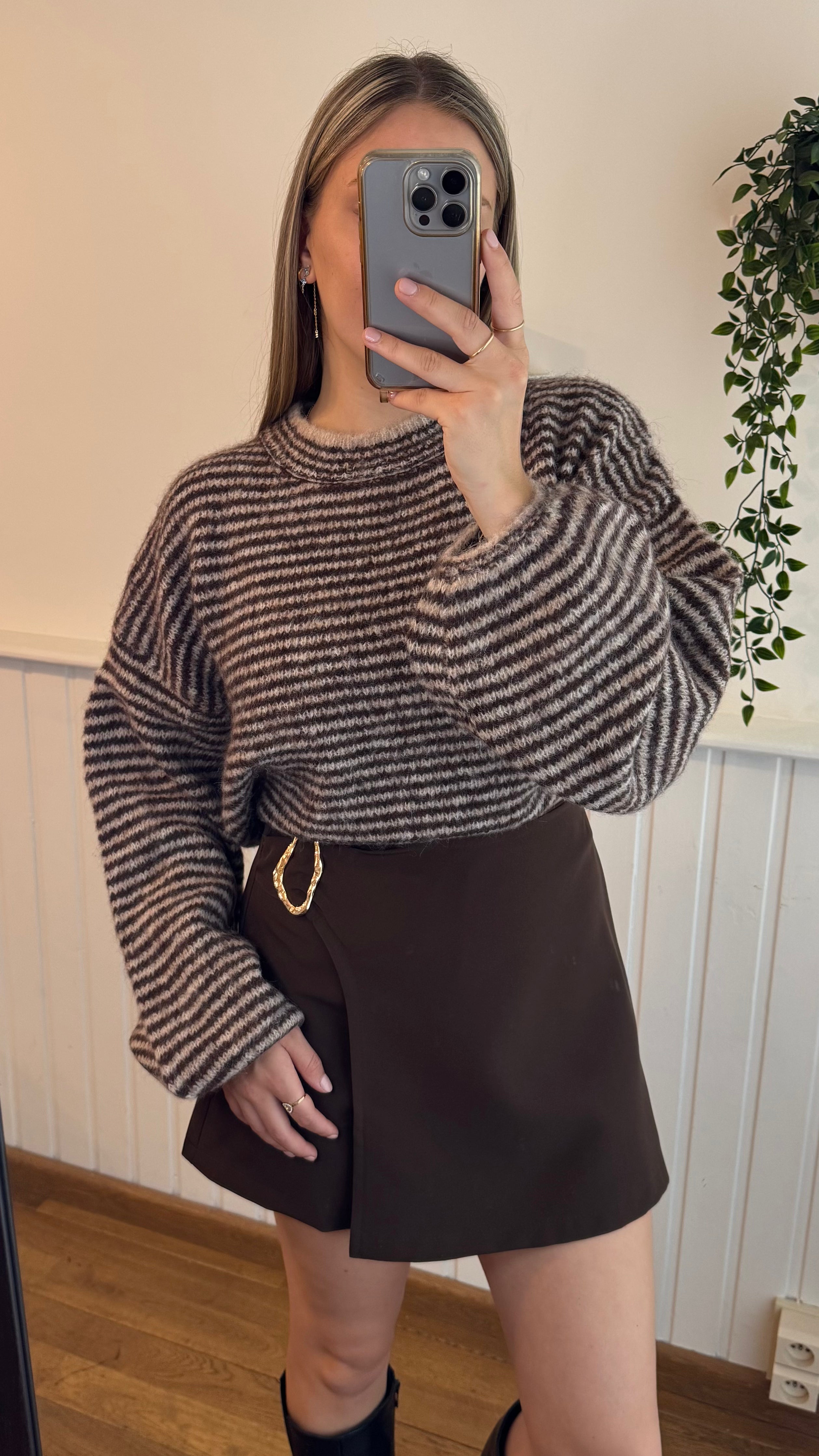 Ishi skort