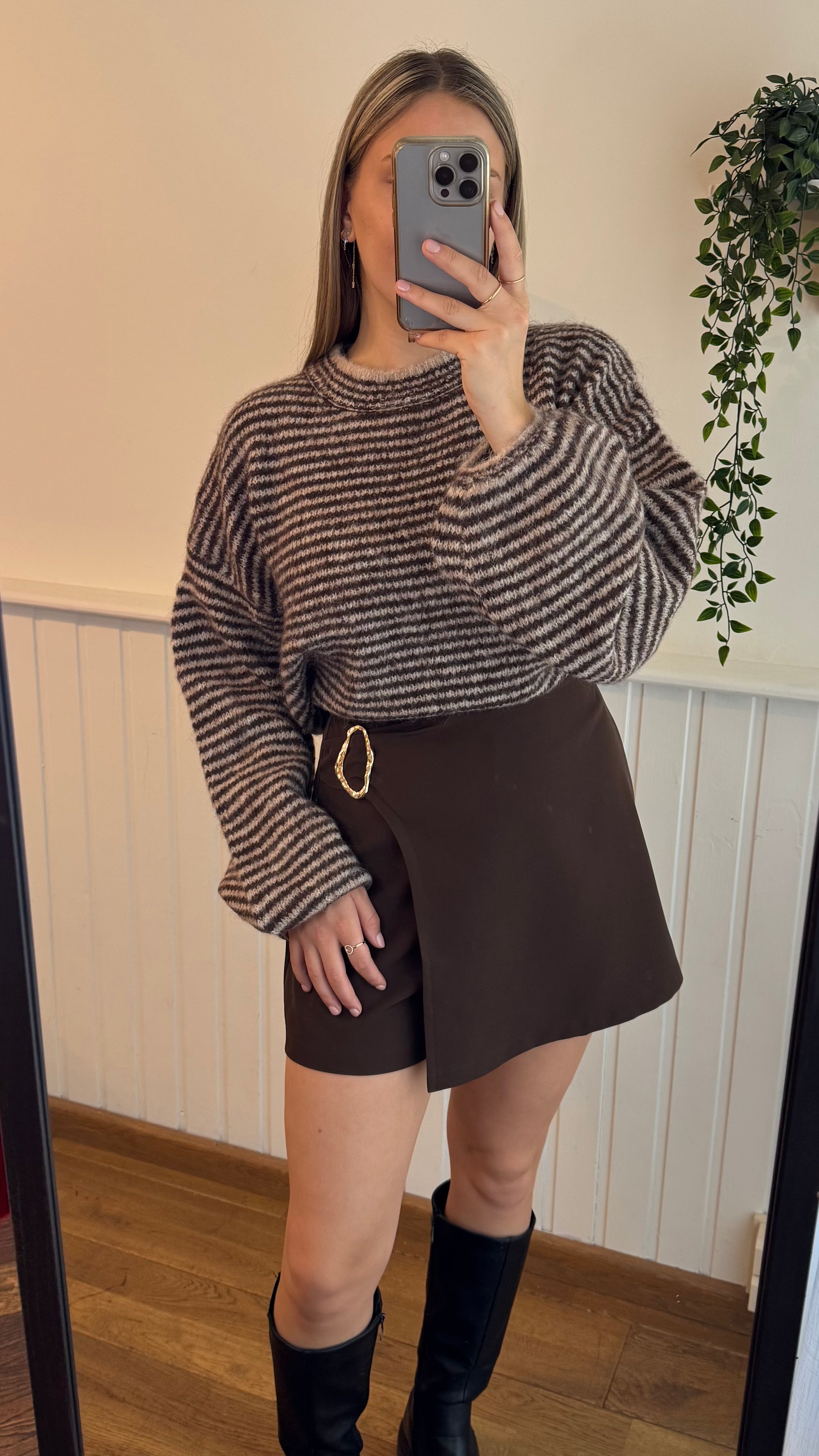 Ishi skort