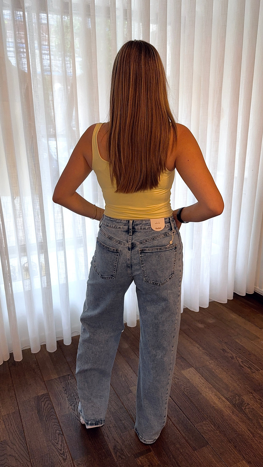 Wijde jeans met diagonale naad