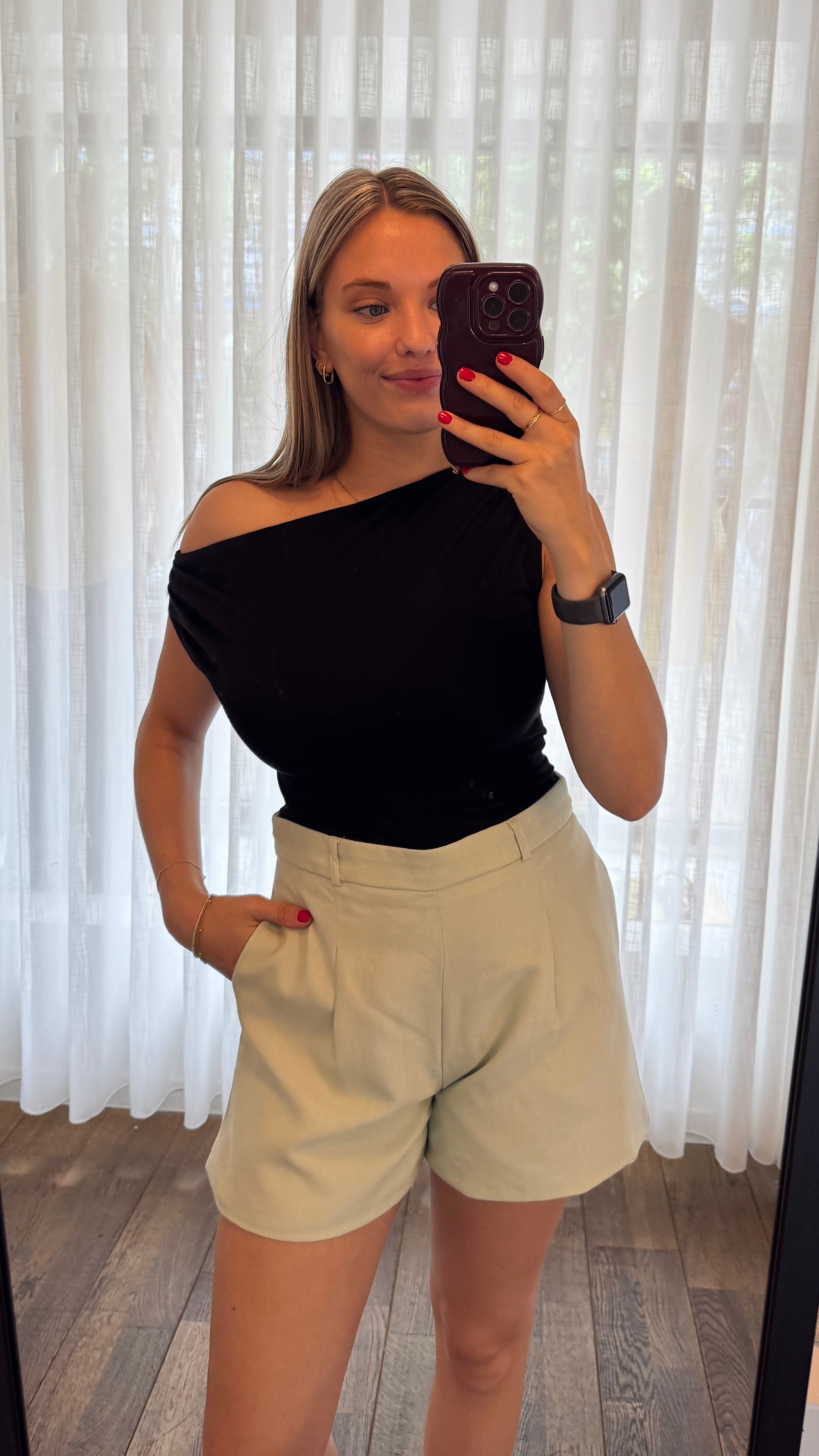 Yuna linnen short